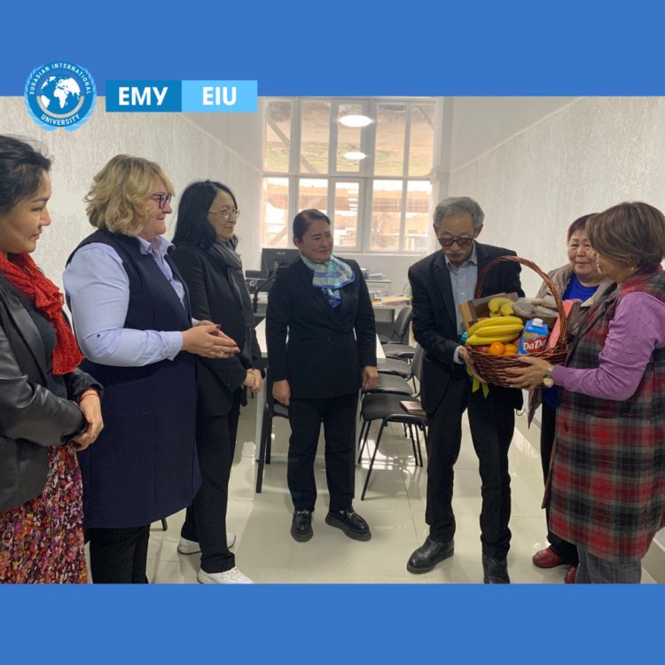 Handing over of the relay by Nooruz