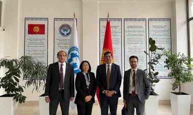 Делегация Университета Бахрия в ЕМУ