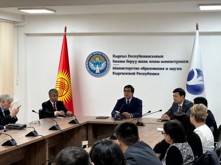 УЧАСТИЕ РЕКТОРА ЕМУ НА СОВЕЩАНИИ В МОН КР