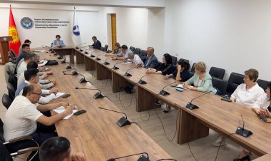 Участие ректора ЕМУ на совещании в МОН КР