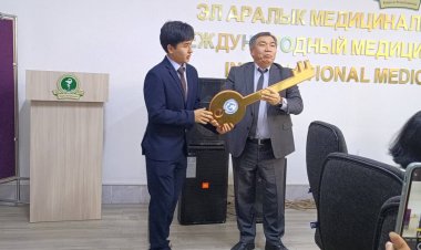 Студент, с праздником тебя!