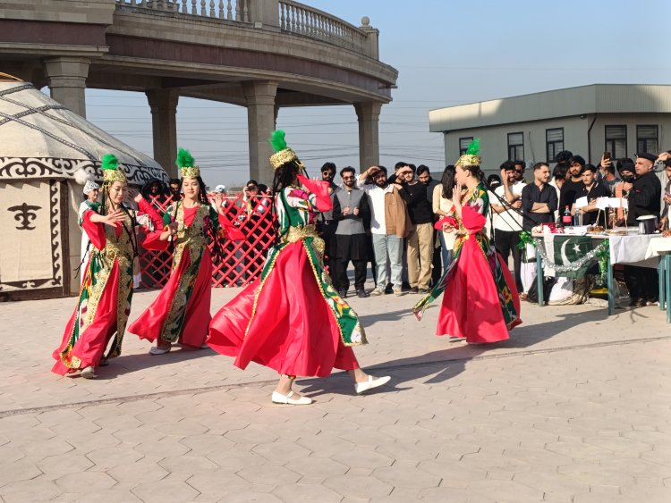 Яркое празднование Нооруз